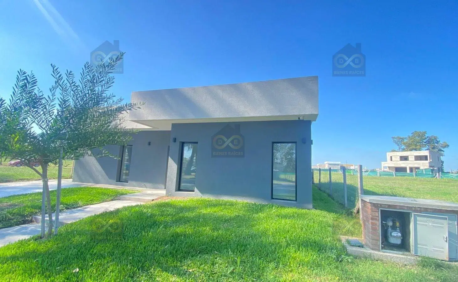 Casa  en Venta en Santa Sofía, Pilar del Este, Pilar 2