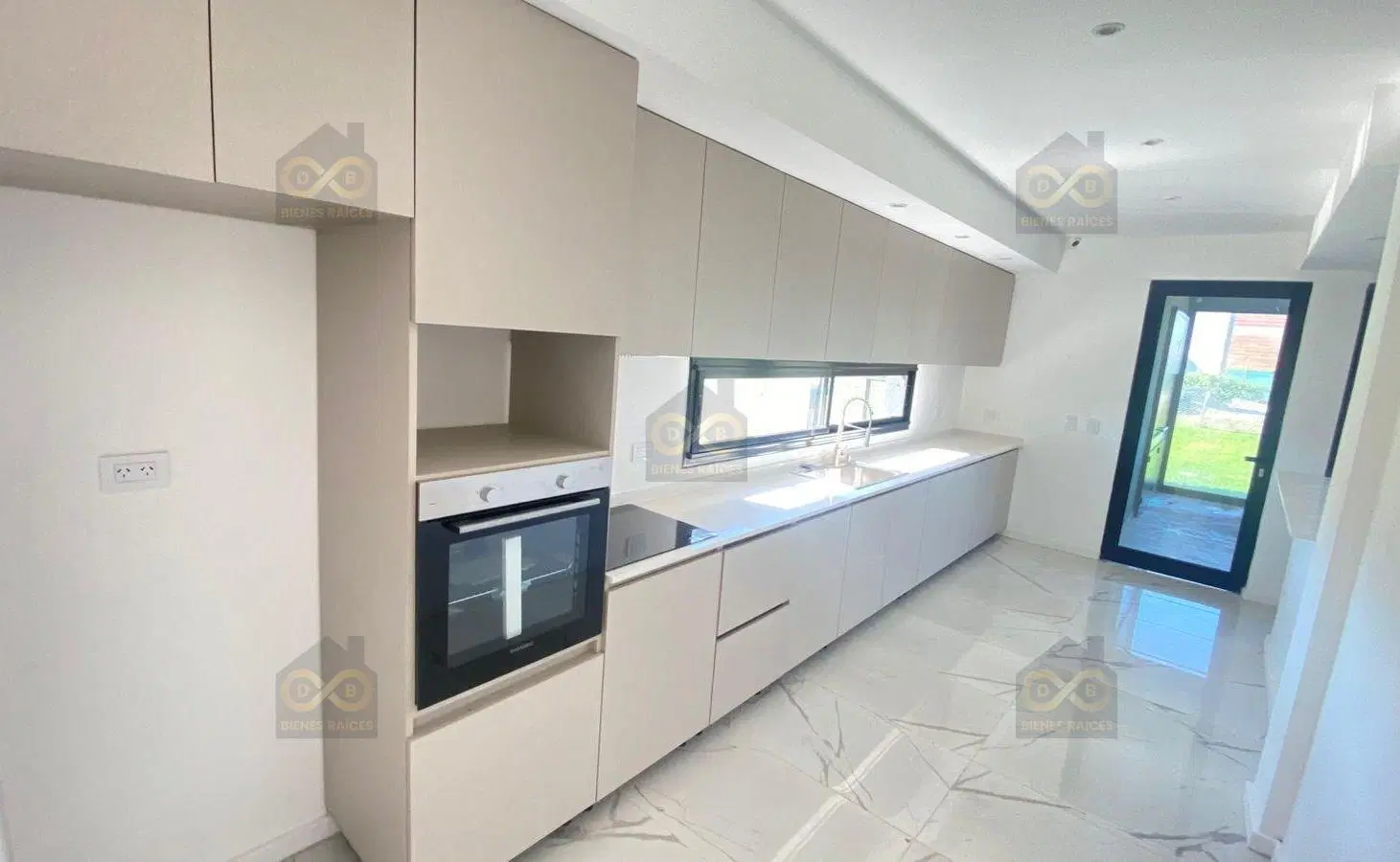 Casa  en Venta en Santa Sofía, Pilar del Este, Pilar 4