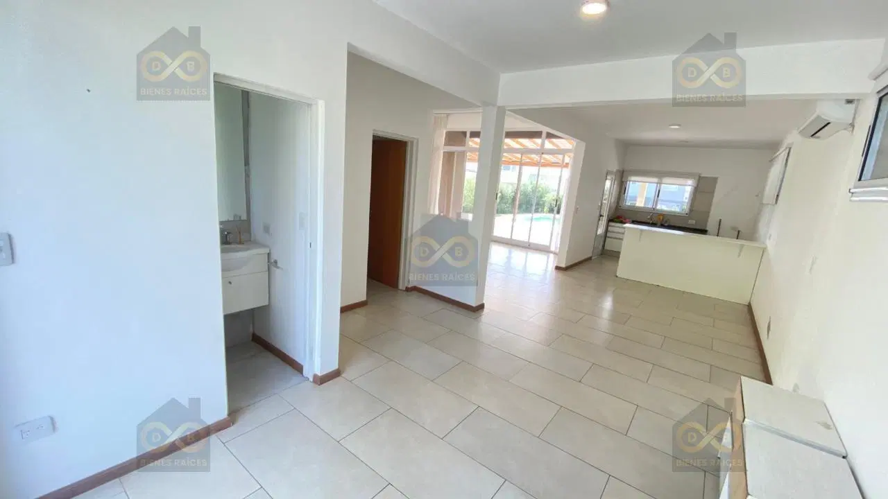 Casa  en Venta en Santa Elena, Pilar del Este, Pilar 3
