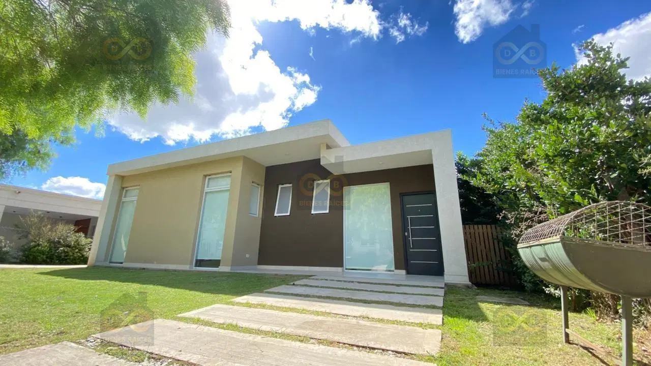 Casa  en Venta en Santa Elena, Pilar del Este, Pilar 2