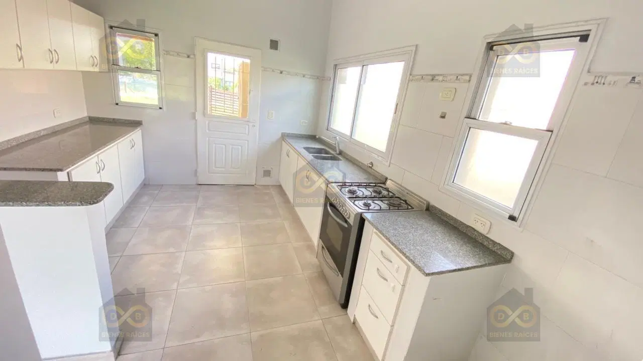 Casa  en Venta en San Ramiro, Pilar del Este, Pilar 2