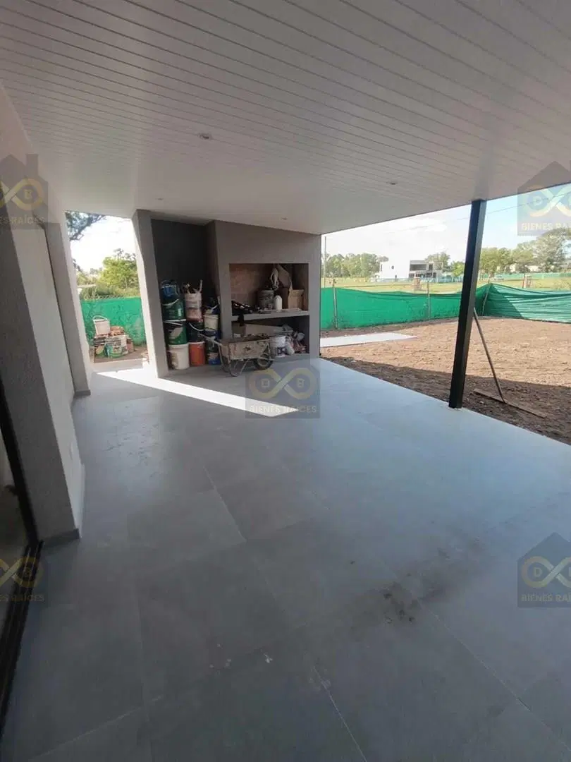 Casa  en Venta en Santa Sofía, Pilar del Este, Pilar 5