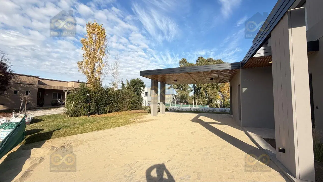 Casa  en Alquiler en Santa Guadalupe, Pilar del Este, Pilar 3