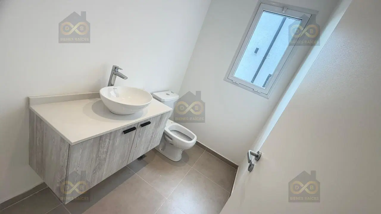 Casa  en Venta en Santa Lucia, Pilar del Este, Pilar 3