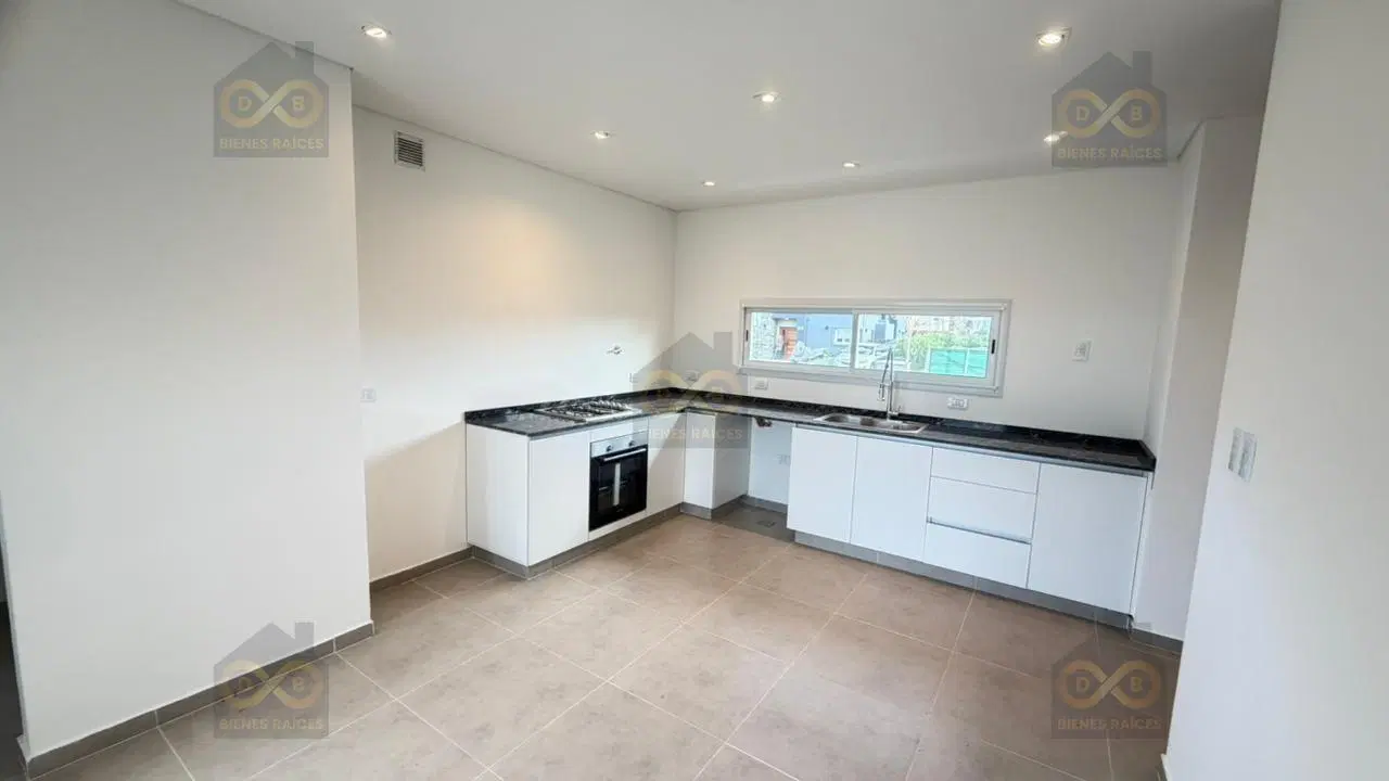 Casa  en Venta en Santa Lucia, Pilar del Este, Pilar 4