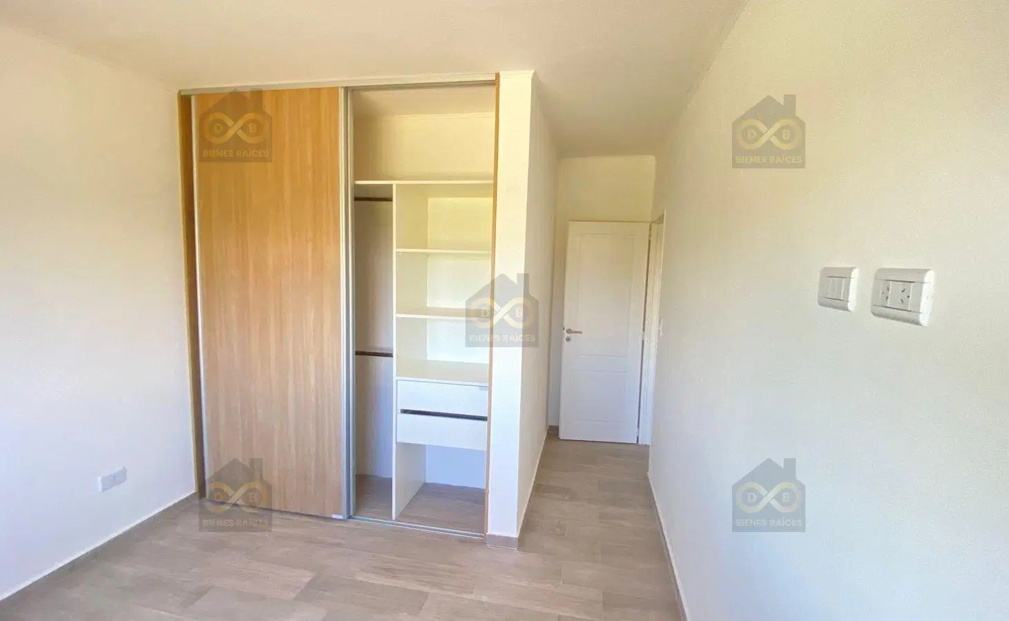 Casa  en Venta en Santa Elena, Pilar del Este, Pilar 8