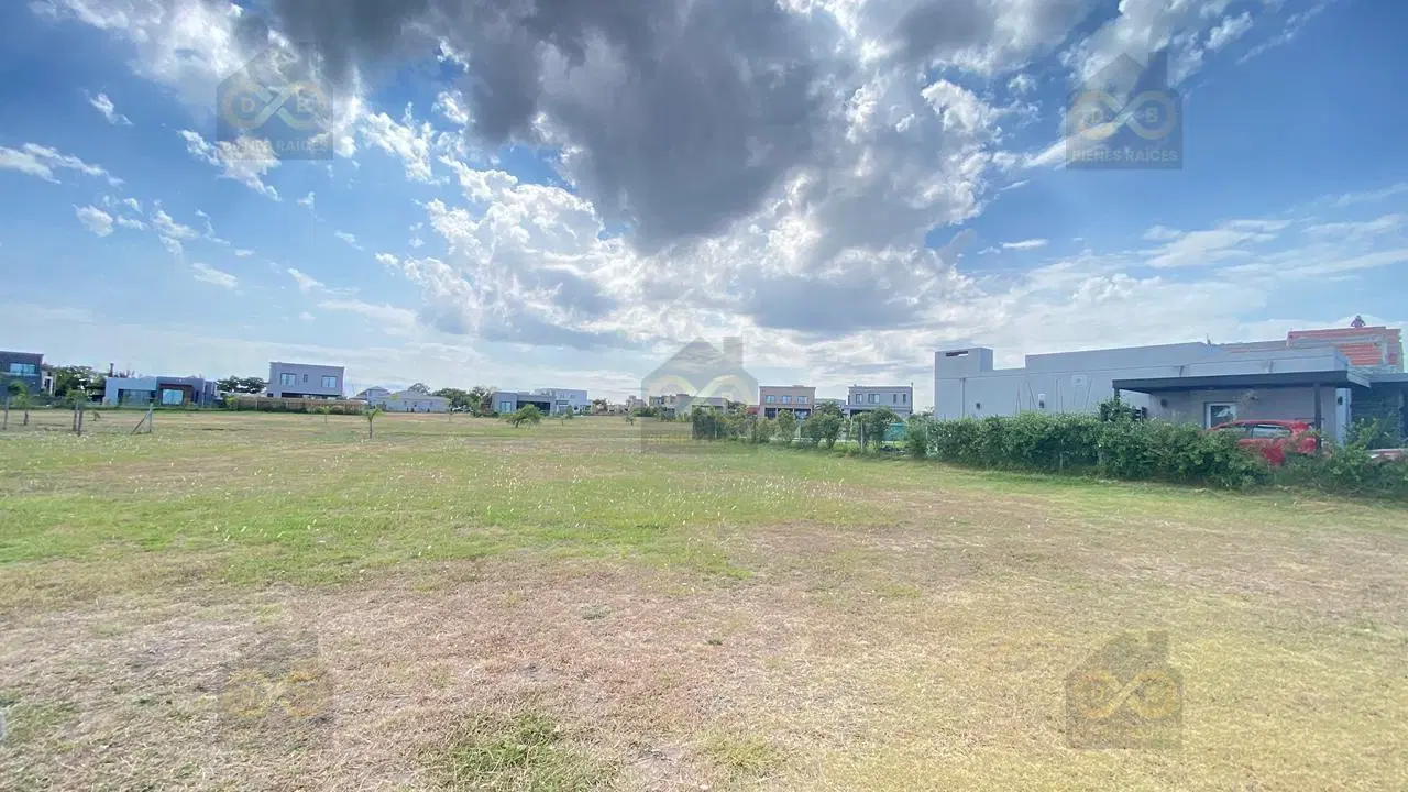 Terreno Lote  en Venta en Santa Lucia, Pilar del Este, Pilar 5