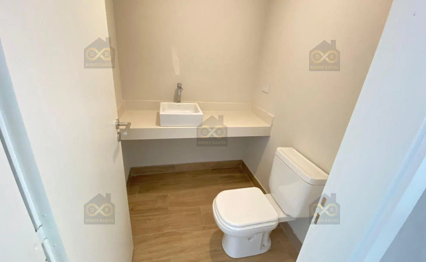 Casa  en Venta en Santa Guadalupe, Pilar del Este, G.B.A. Zona Norte 4