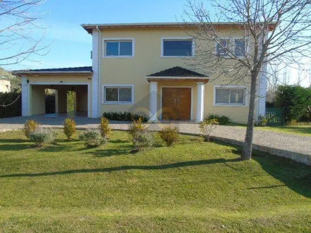 Casa de gran calidad y diseño en Venta ubicado en Los Jazmines, Pilar del Este, G.B.A. Zona Norte 2