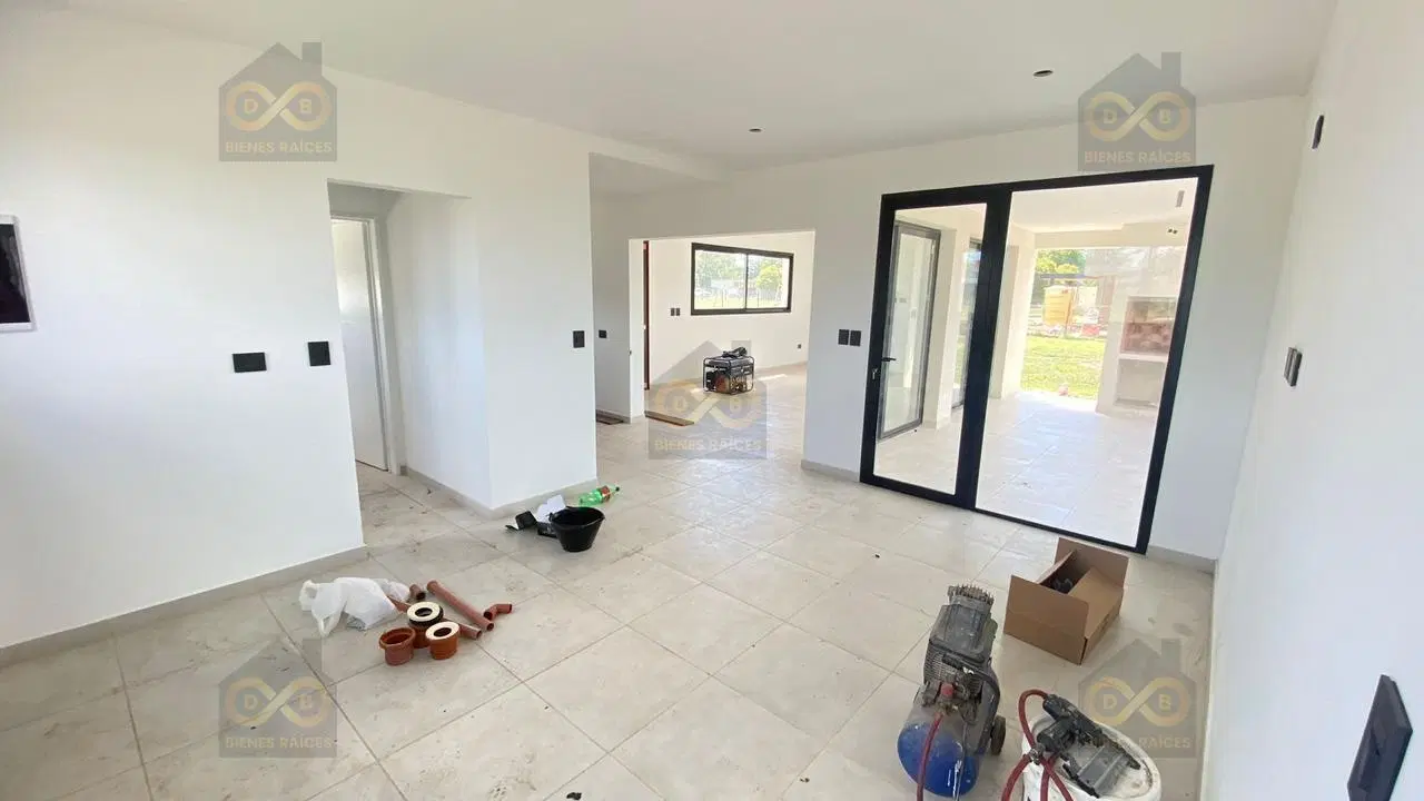Casa  en Venta en Santa Elisa, Pilar del Este, Pilar 5