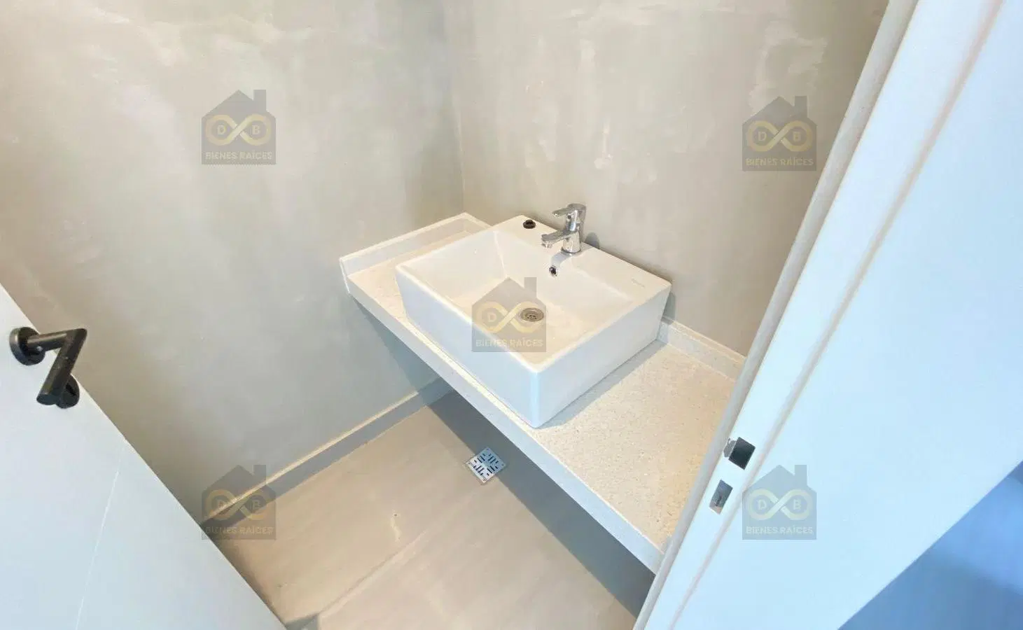 Casa en Venta en Santa Elena, Pilar del Este, Pilar 8