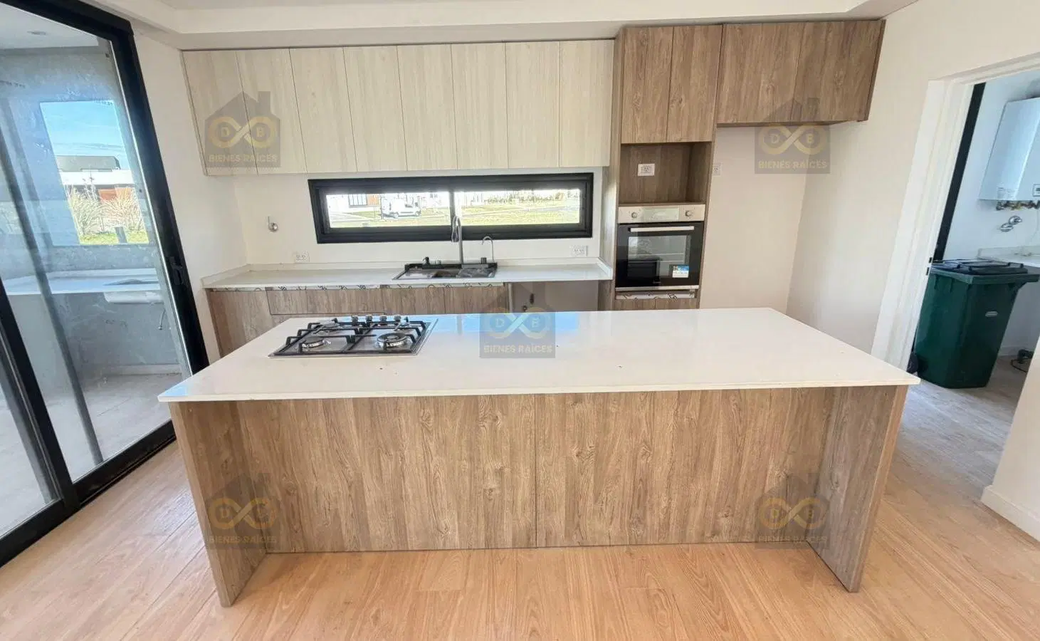 Casa  en Venta en Santa Lucia, Pilar del Este, Pilar 3