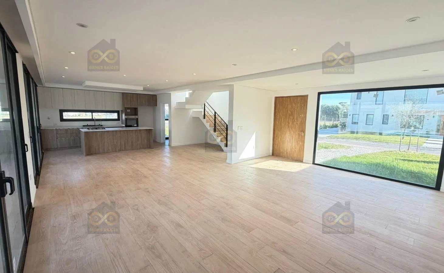 Casa  en Venta en Santa Lucia, Pilar del Este, Pilar 4
