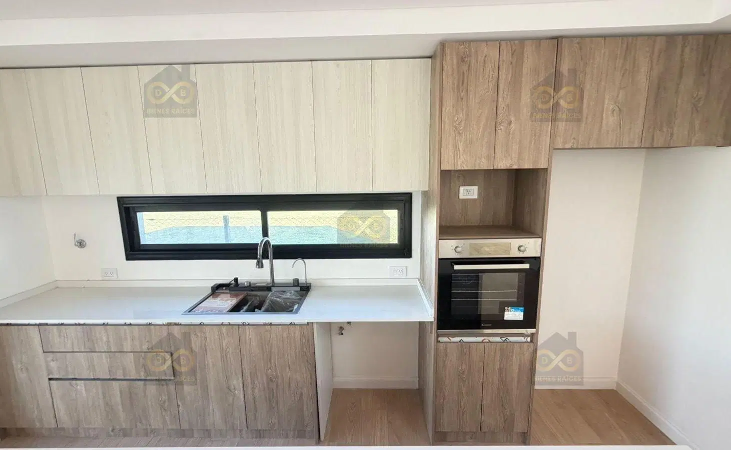 Casa  en Venta en Santa Lucia, Pilar del Este, Pilar 2