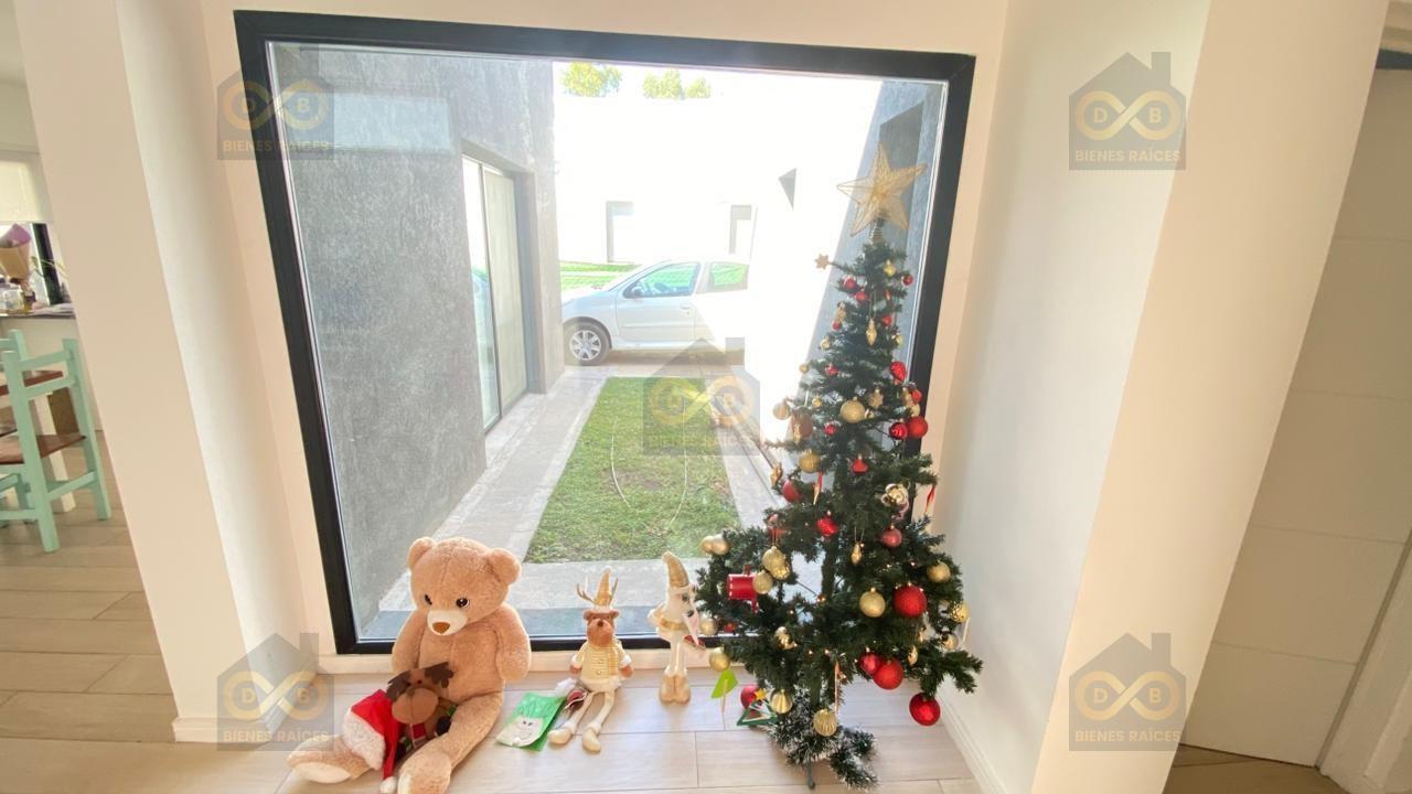 Foto de Casa en Venta en Santa Lucia, Pilar del Este, Pilar, imagen 2