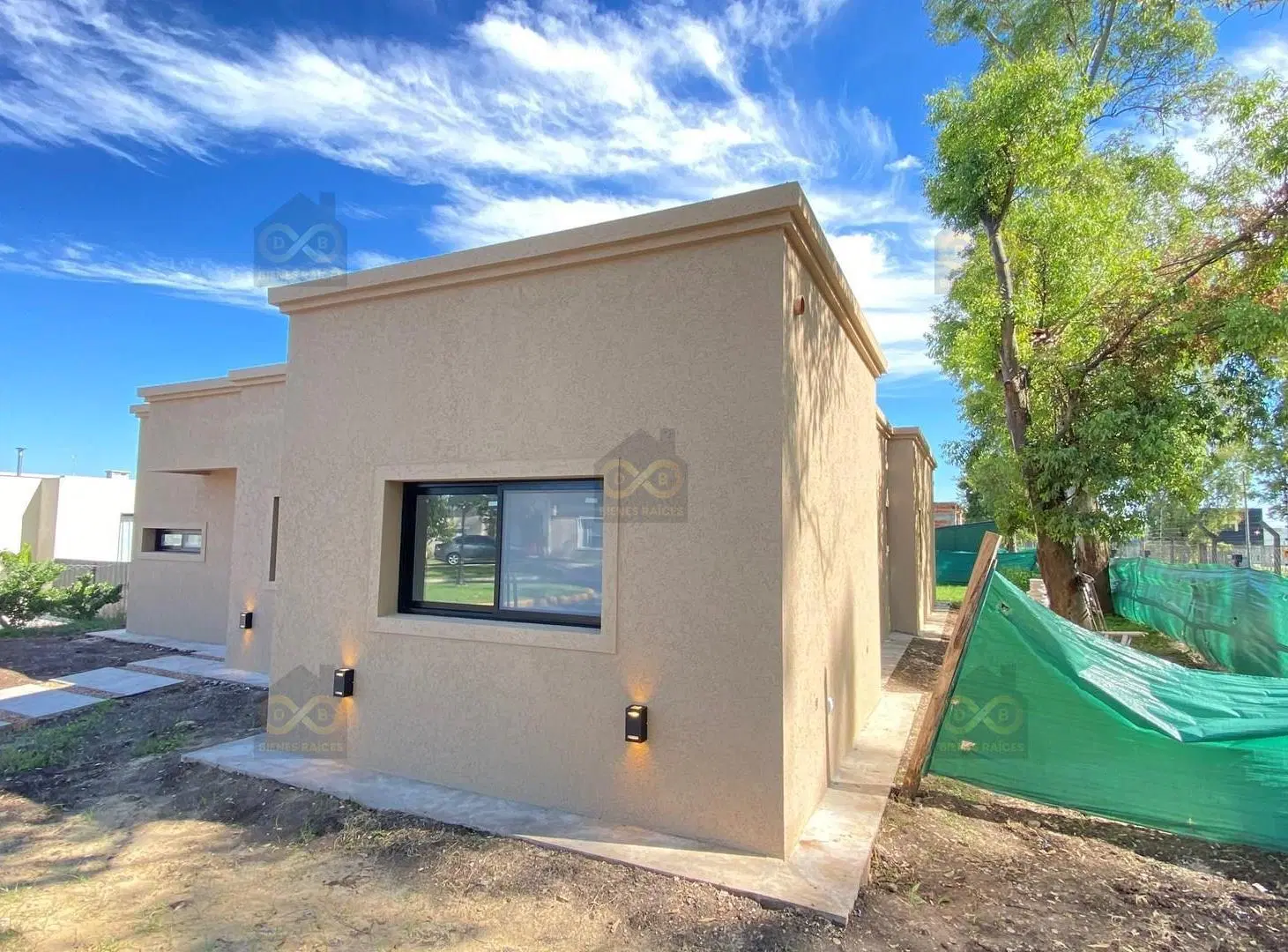 Casa  en Venta en Santa Lucia, Pilar del Este, Pilar 5