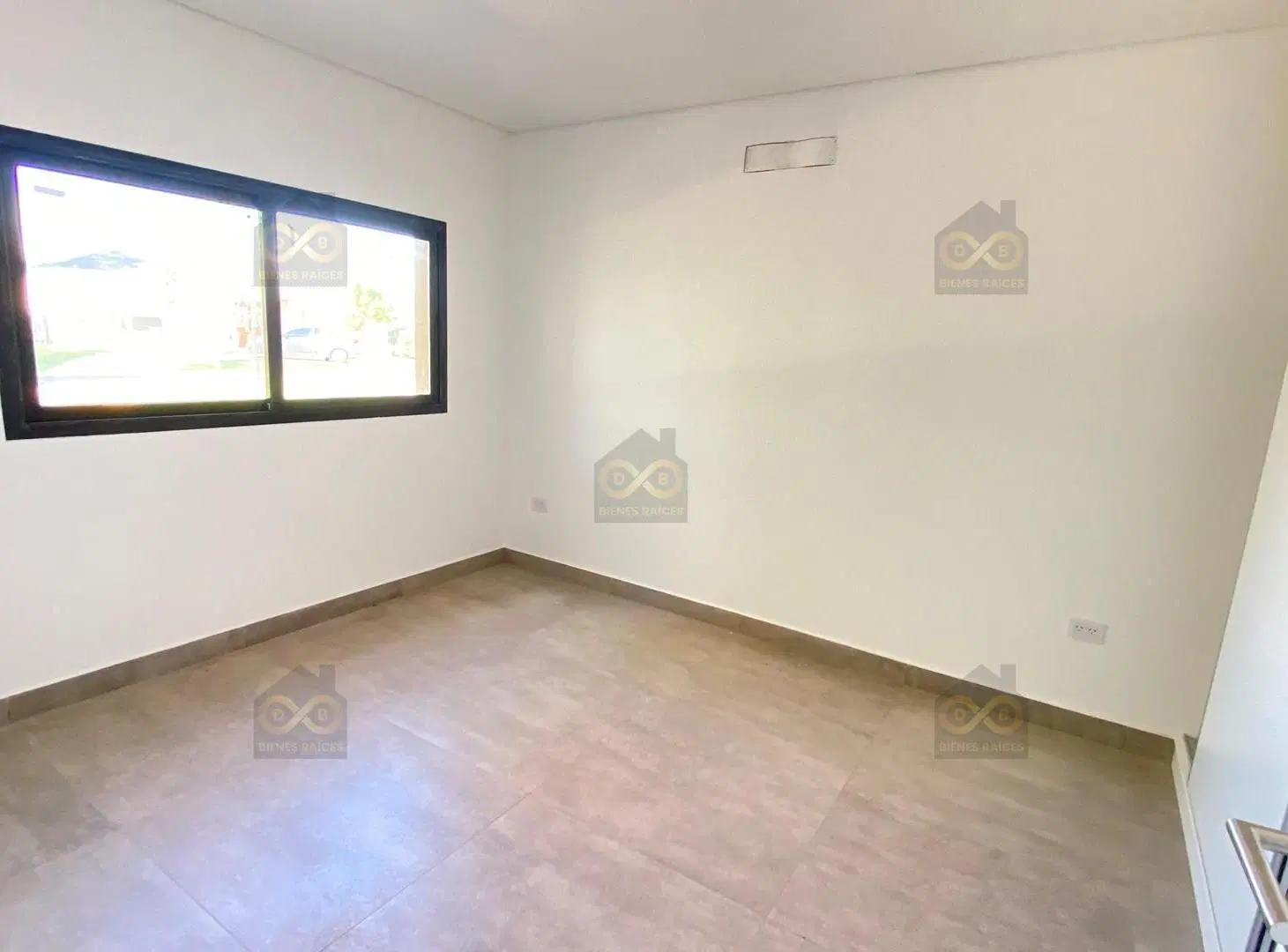 Casa  en Venta en Santa Lucia, Pilar del Este, Pilar 3