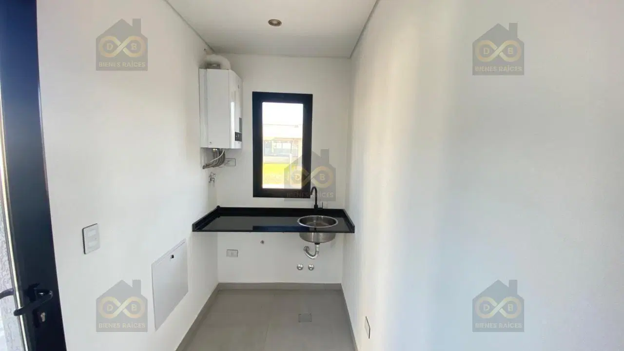 Casa  en Venta en Santa Elisa, Pilar del Este, Pilar 8