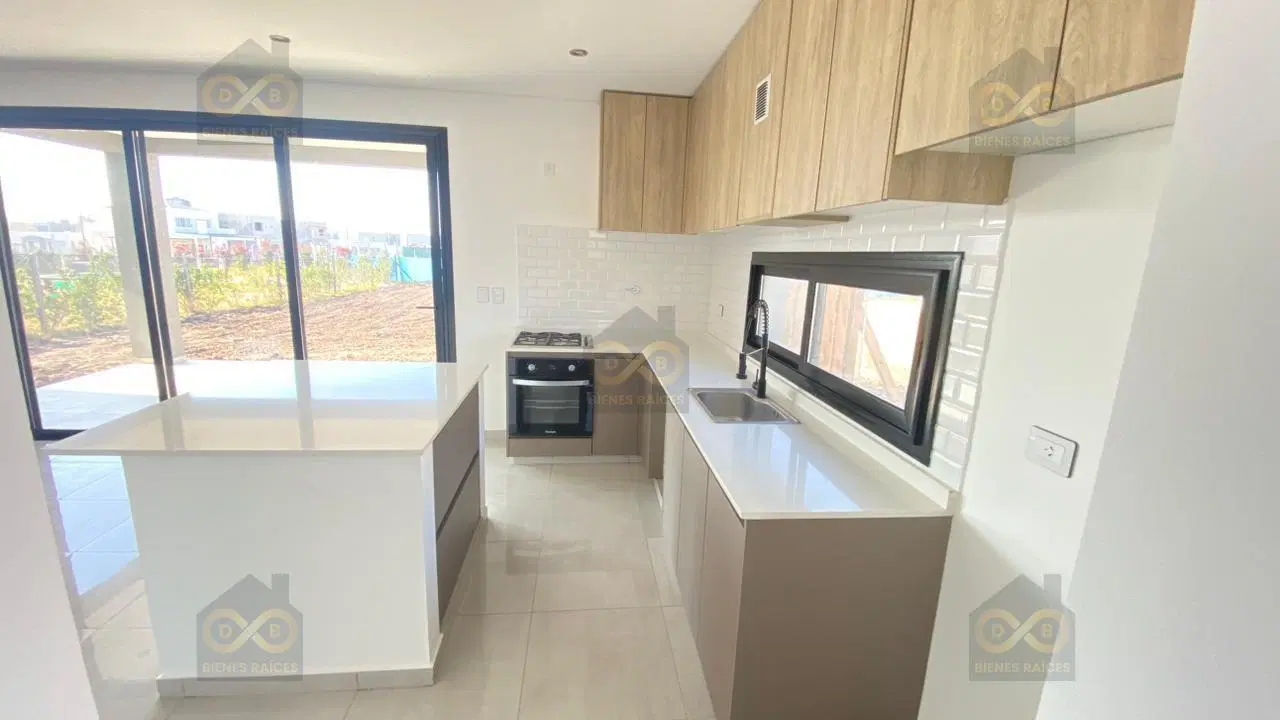 Casa  en Venta en Santa Elisa, Pilar del Este, Pilar 5