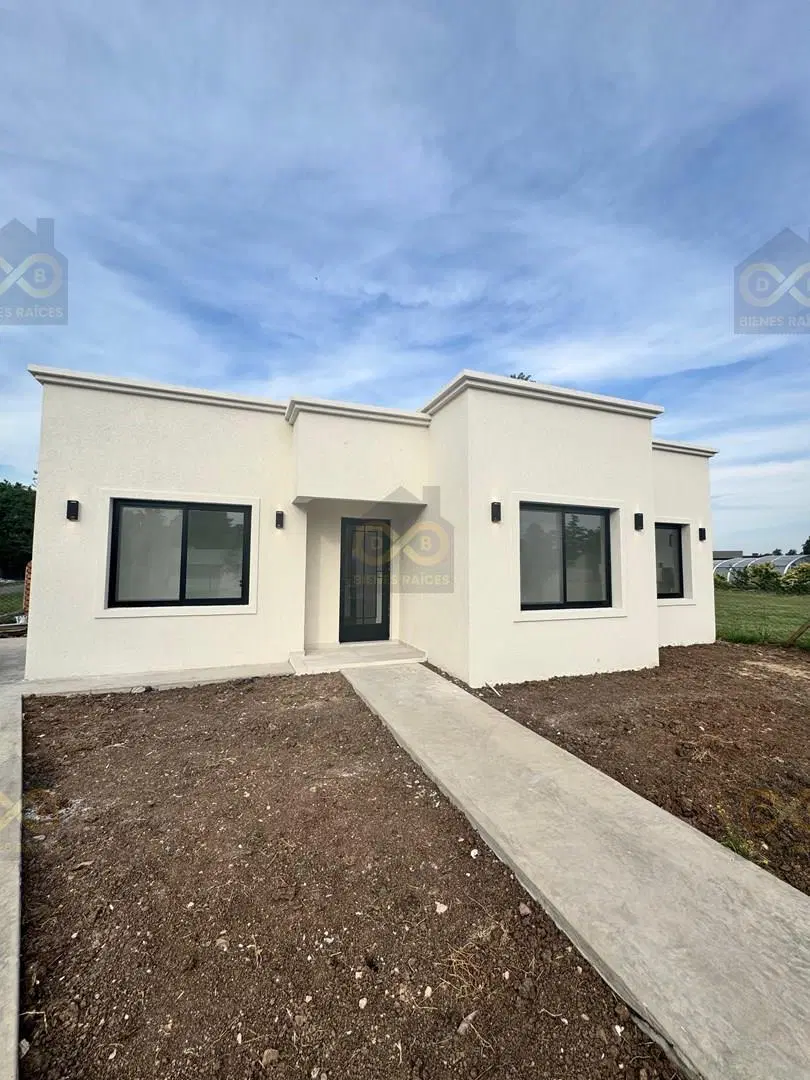 Casa  en Venta en Santa Elisa, Pilar del Este, Pilar 2