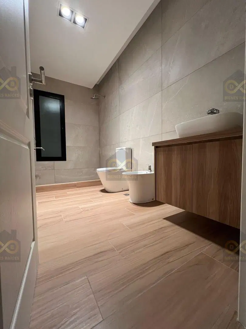 Casa  en Venta en Santa Lucia, Pilar del Este, Pilar 3