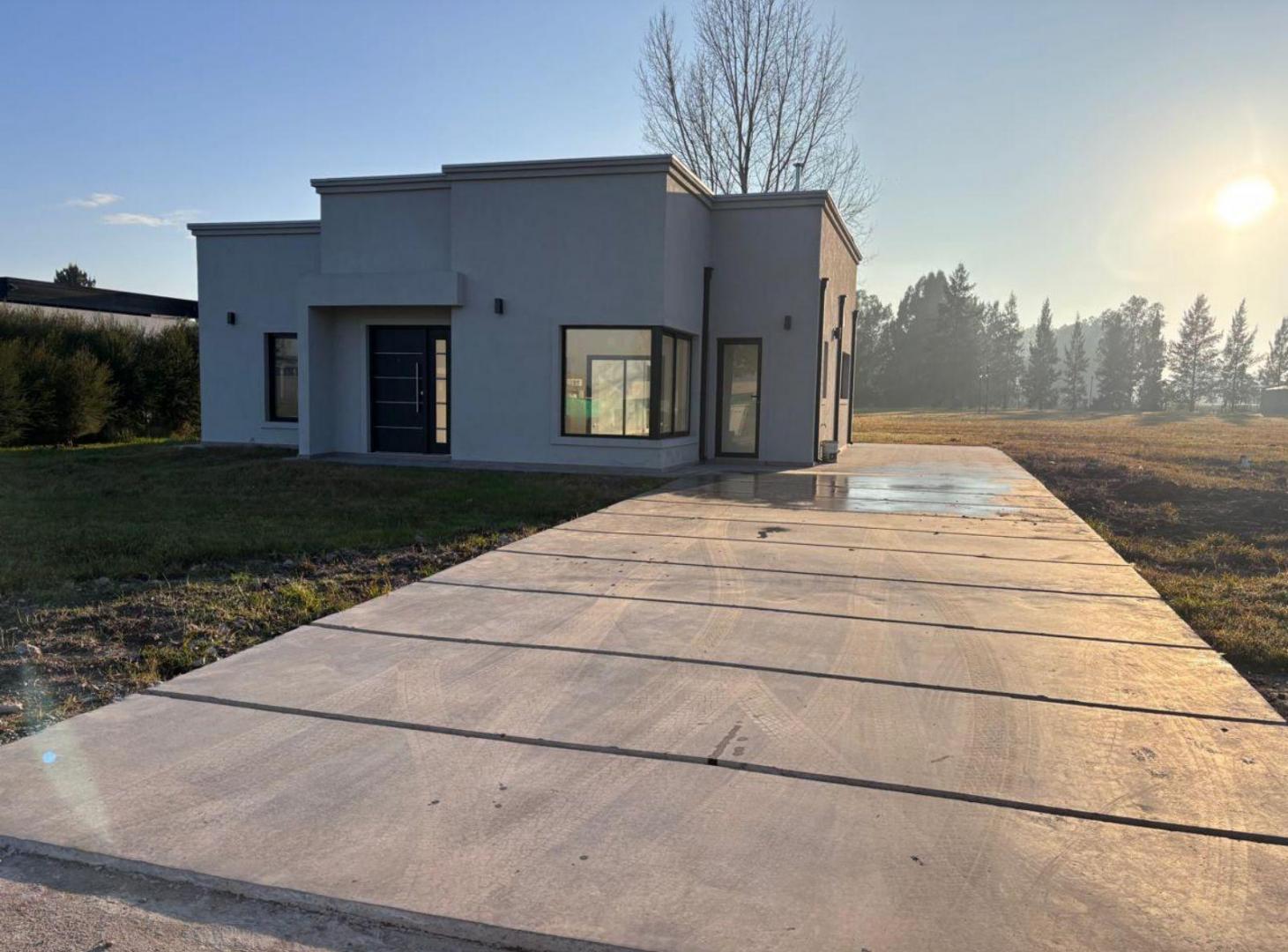 Casa tres dormitorios barrio cerrado Ara 60 Brandsen La plata