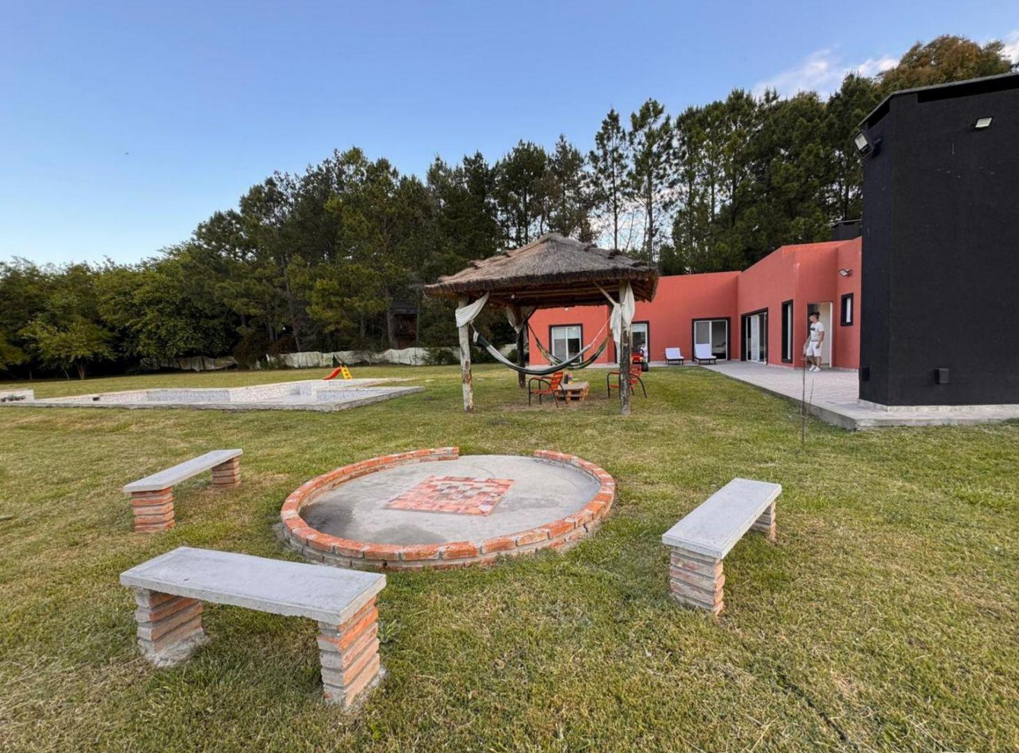 Casa tres dormitorios Barrio Malvinas Brandsen la plata
