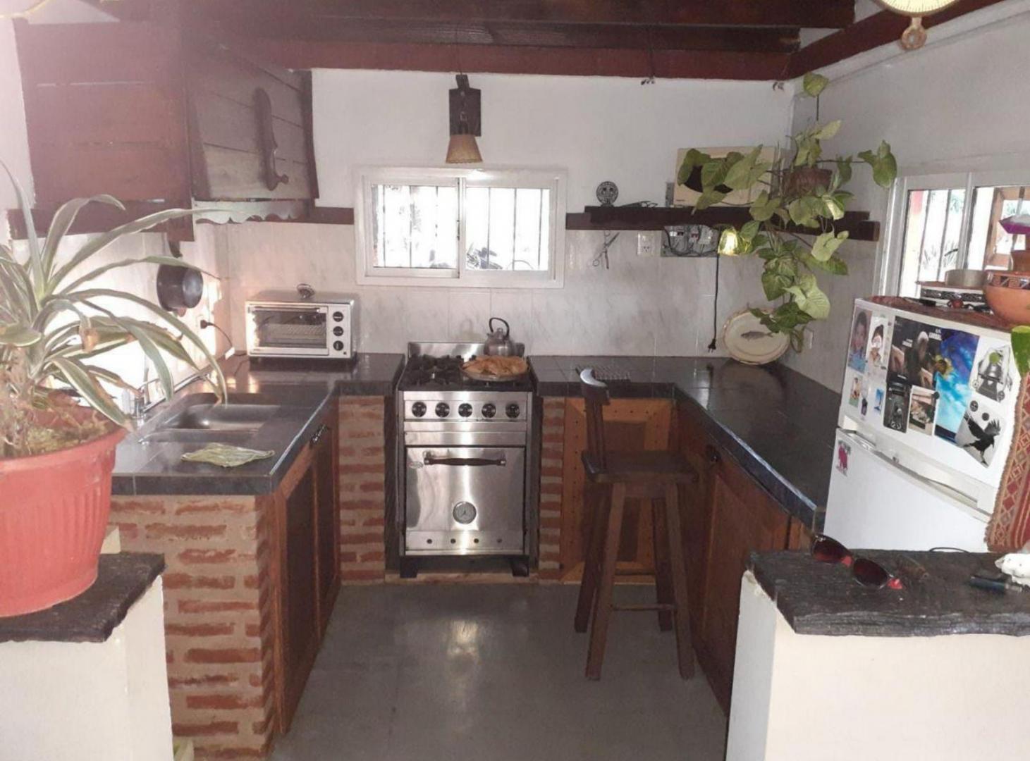 Foto de Casa tres dormitorios - Coronel Brandsen, imagen 2
