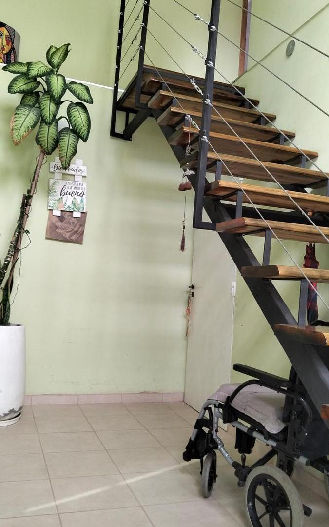 Casa 9 e 654 y 655 7 AMBIENTES CON PILETA EN SICARDI, LA PLATA