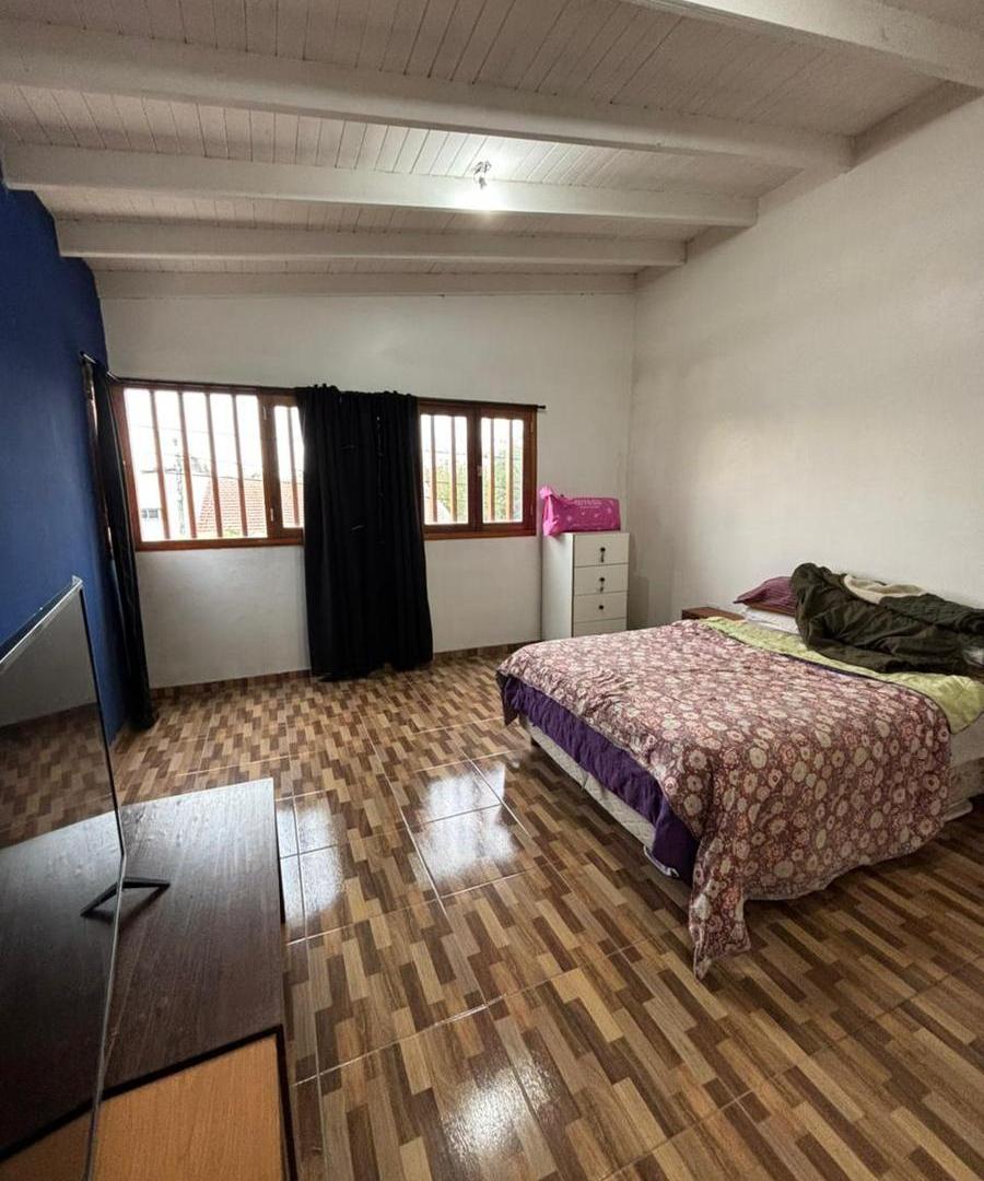 Foto de Casa en venta en Los Hornos - 3 ambientes, imagen 4