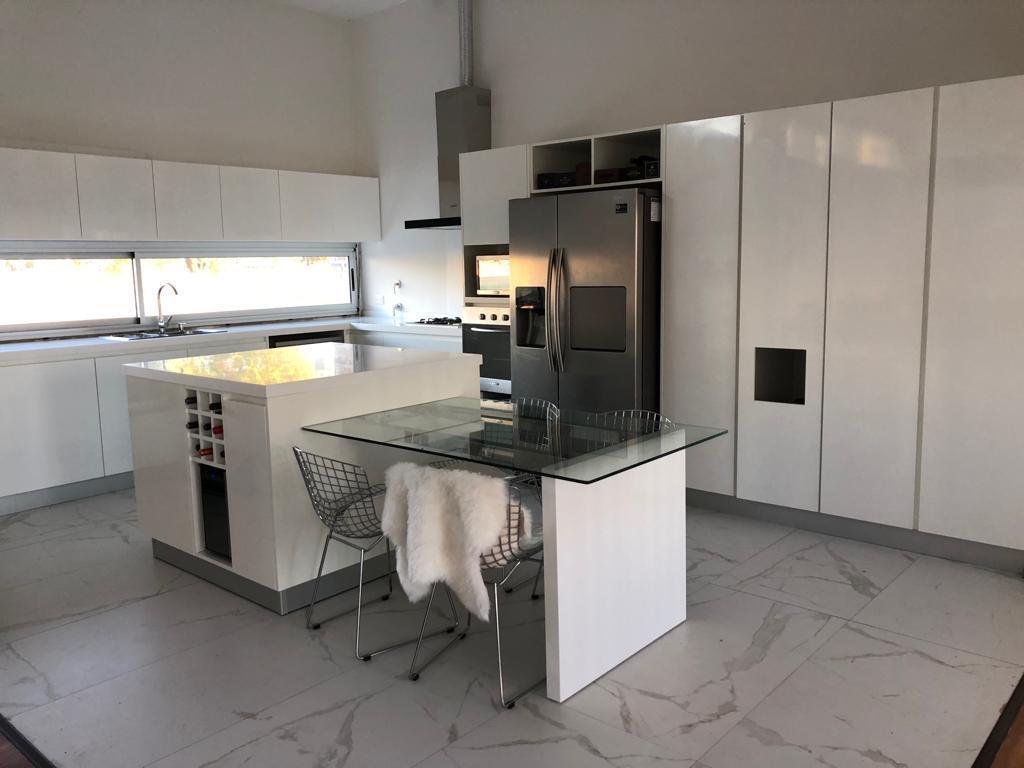 Foto de Casa En Alquiler Amoblada en Área 60, imagen 2
