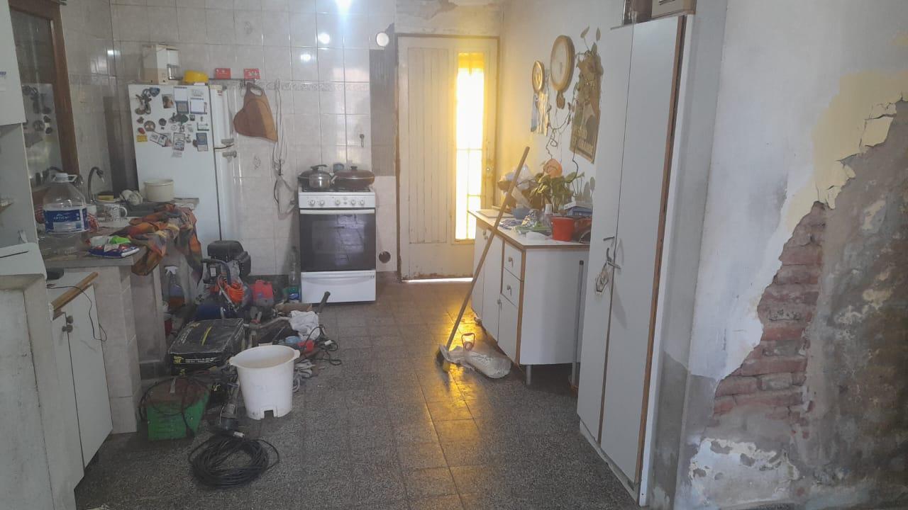 Foto de Terreno en 149 / 45 y 46 con casa a Refaccionar/Reciclar sobre 10 x 60, imagen 3
