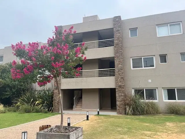 Venta Departamento amoblado con jardín en Golf Pilara, Terrazas al Golf, Pilar 2