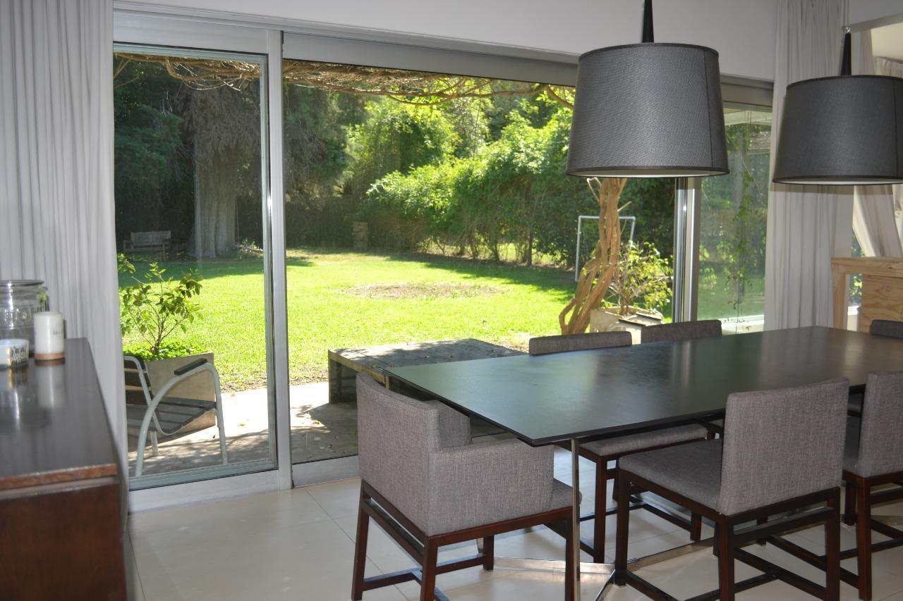 Foto de Alquiler Anual Casa Barrio Los Laureles, Pilar, imagen 2