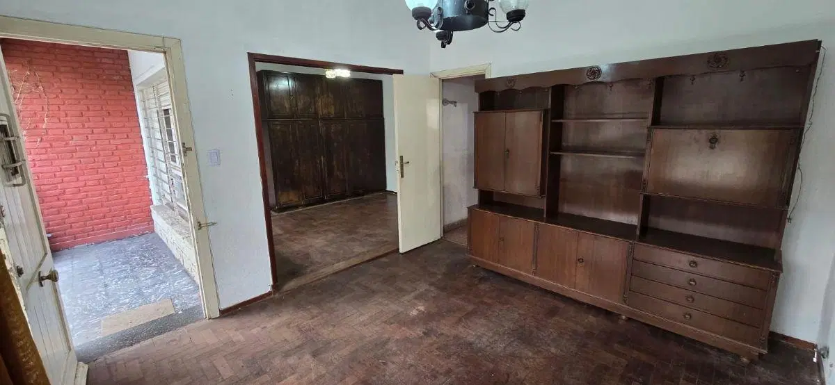 Venta Casa Castelar 3 Ambientes Con Cochera , Pileta Y Jardin Apto Credito 1