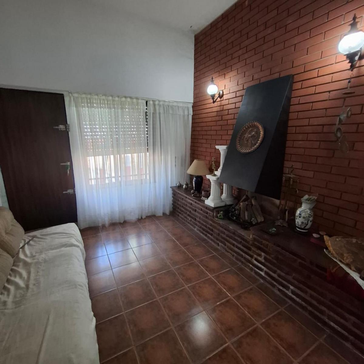 Casa 3 Amb con Galpon 4