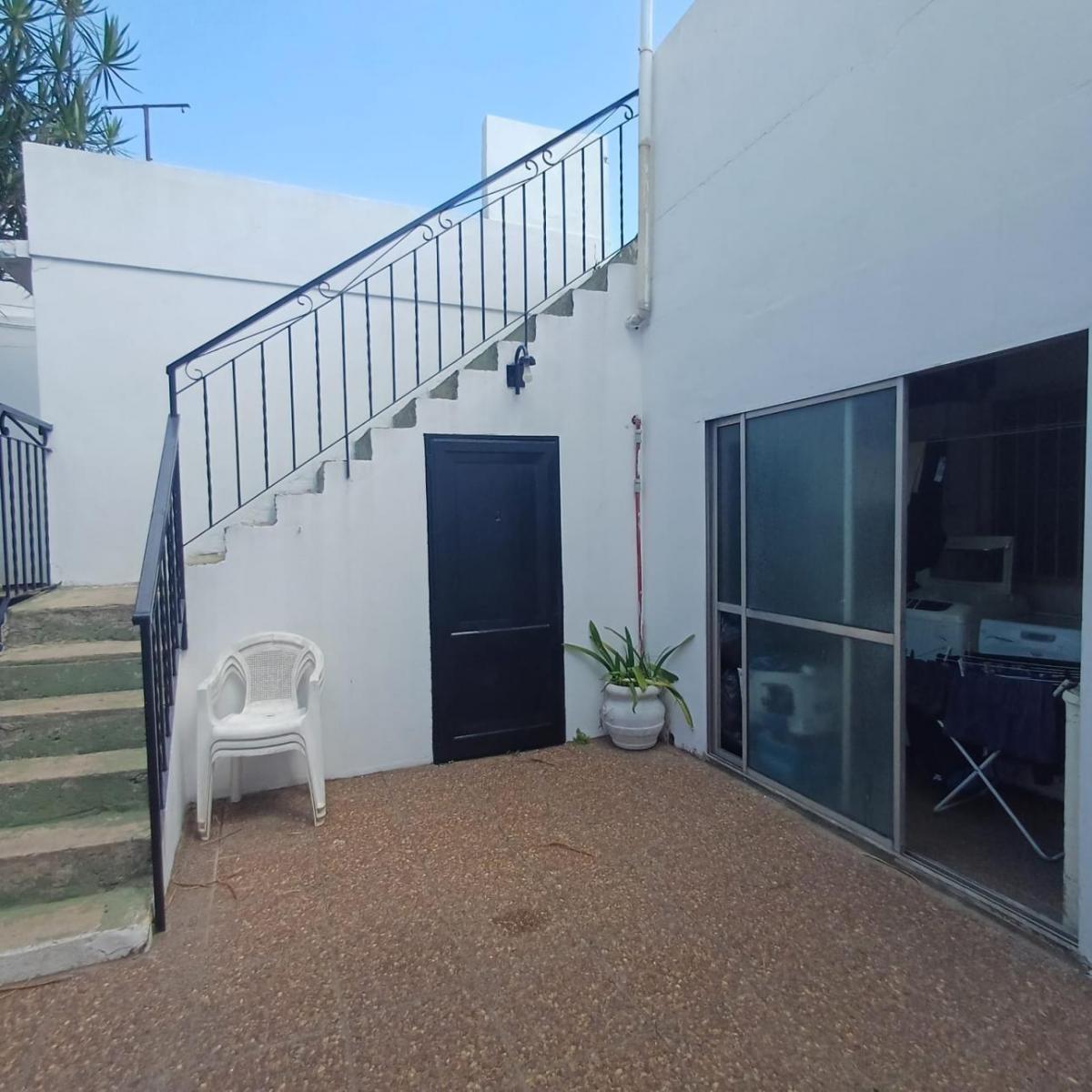 Casa 5 Amb con Cochera, Patio y Terraza 1