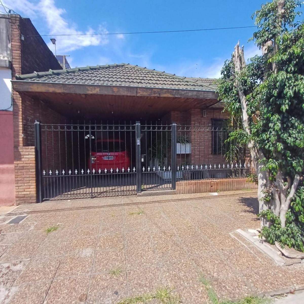 Casa 5 Amb con Cochera, Patio y Terraza 2