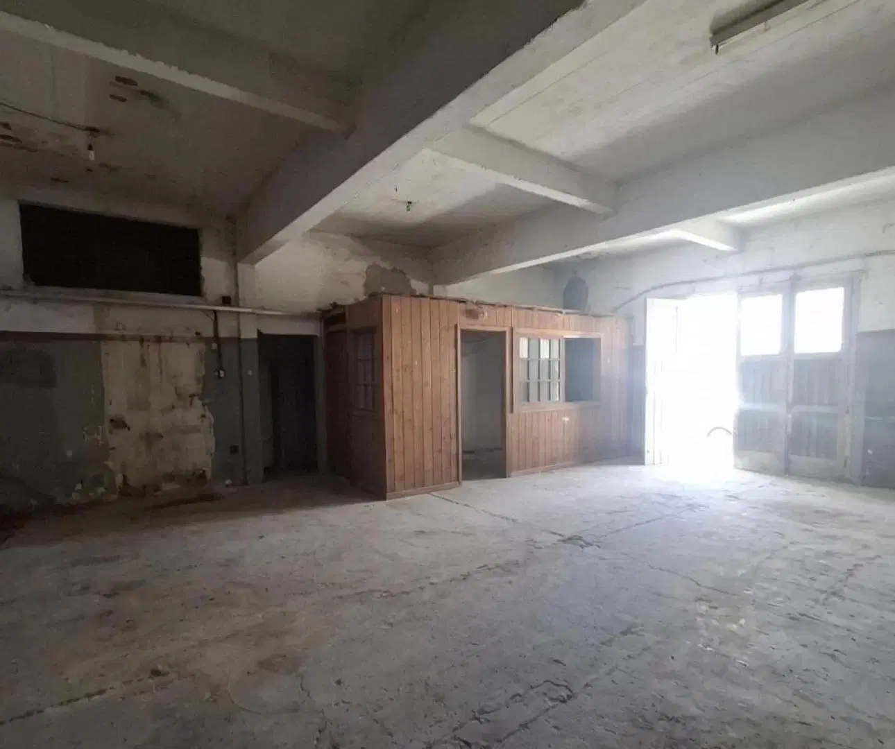 ALQUILER GALPÓN 220 m2 3