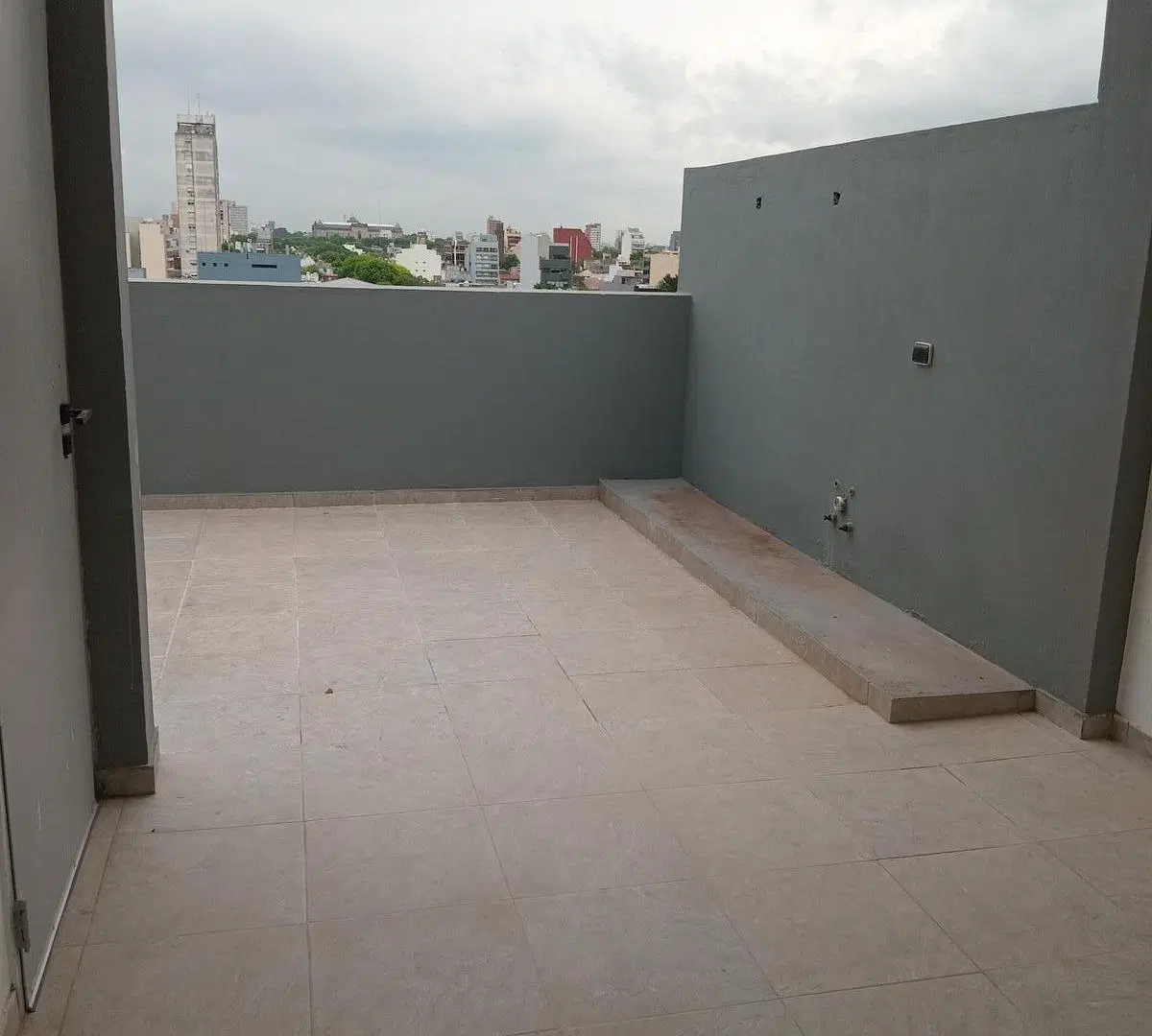 Piso a estrenar con terraza propia y parrilla! 8
