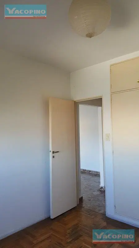 Departamento al frente con balcon! - Floresta 5