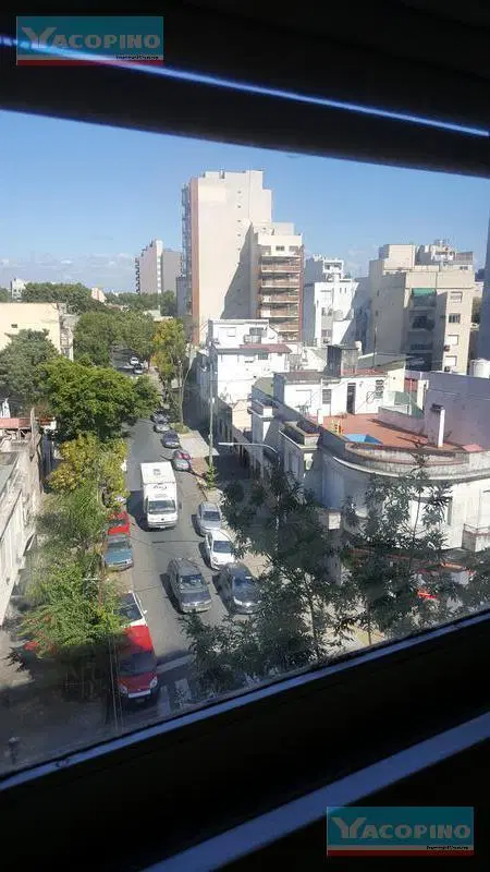 Departamento al frente con balcon! - Floresta 4