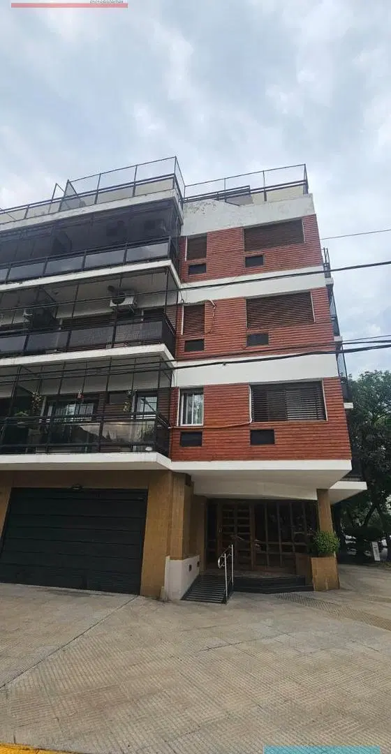 Semipiso excelente unico con super balcones aterrazados, 3 cocheras y baulera en DEVOTO R 2