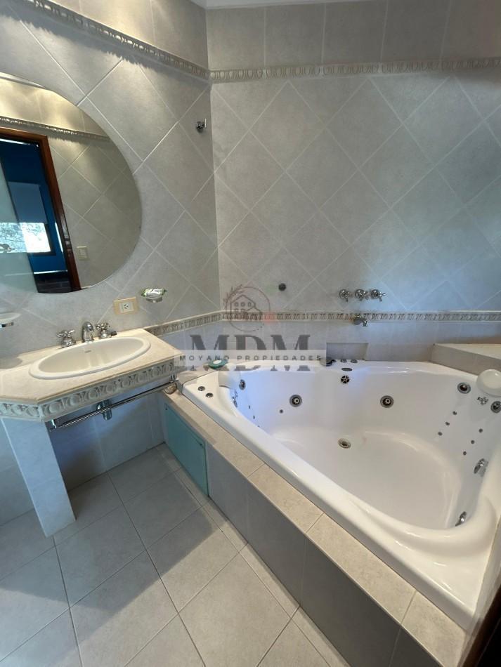 Casa con Piscina Multifamiliar en Las Gaviotas 4