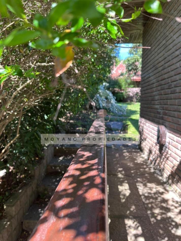 Foto de Importante Casa Familiar con Espacios de Reunion y Parque, imagen 4