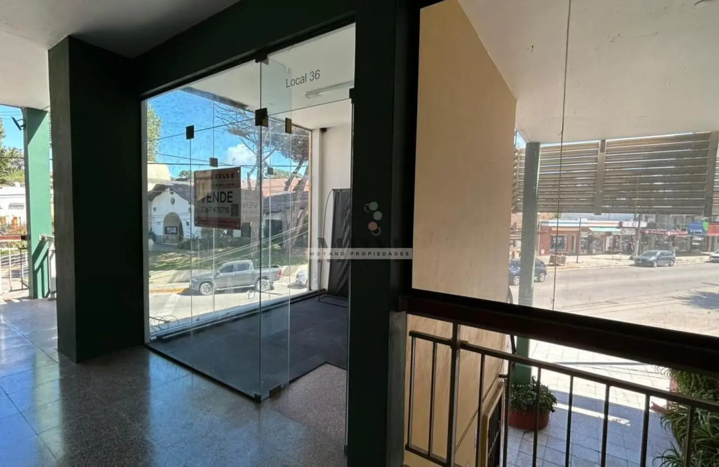 Local en venta con vista a la calle - Galeria Taxco Center 4
