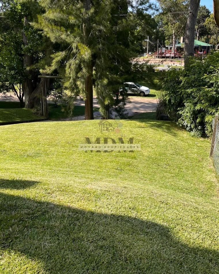 Foto de CASA DE CUATRO AMBIENTES ZONA GOLF ( ZONA COMERCIAL ) VILLA GESELL, imagen 3