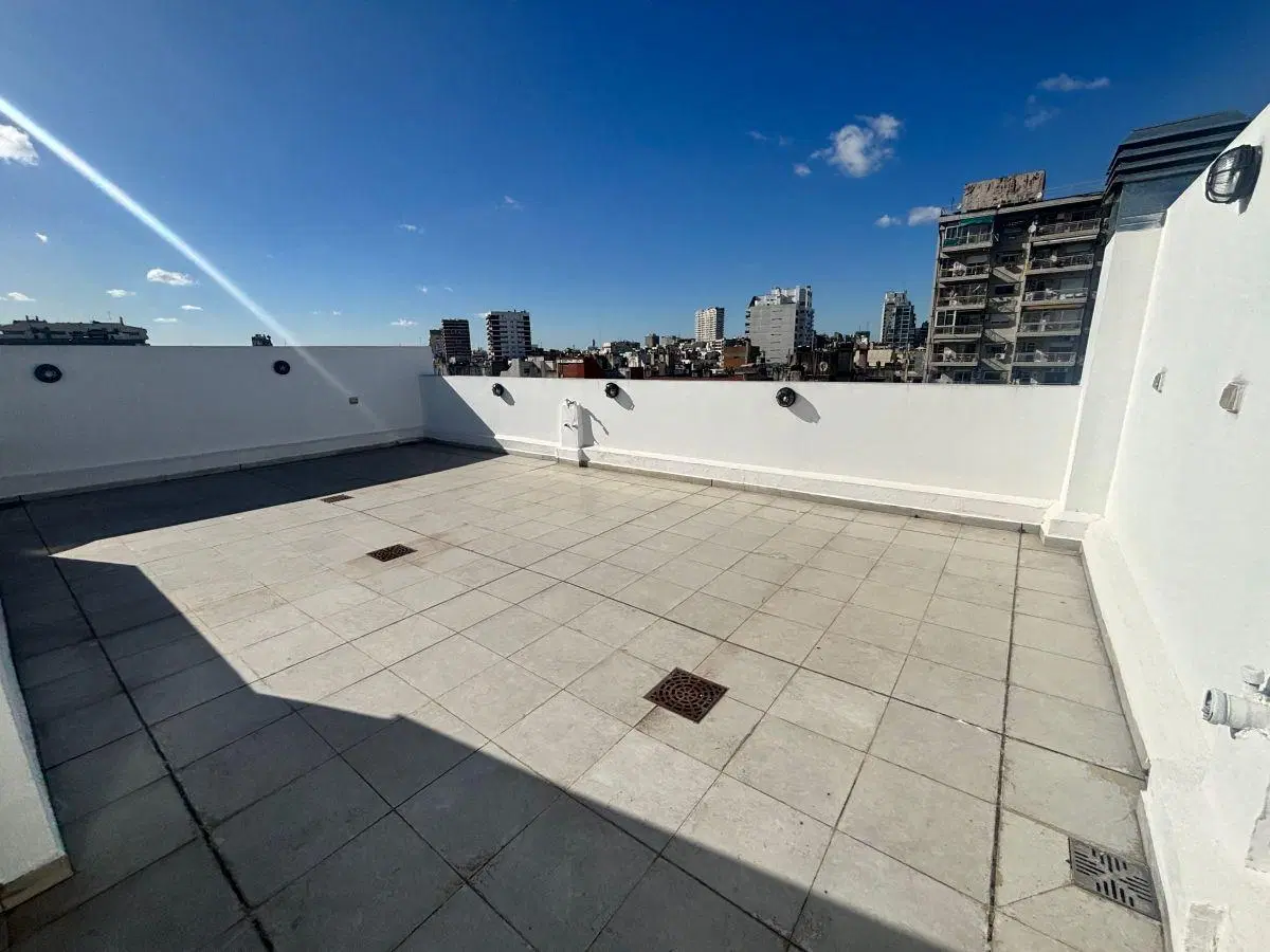Único Triplex nuevo con gran terraza en Recoleta 2