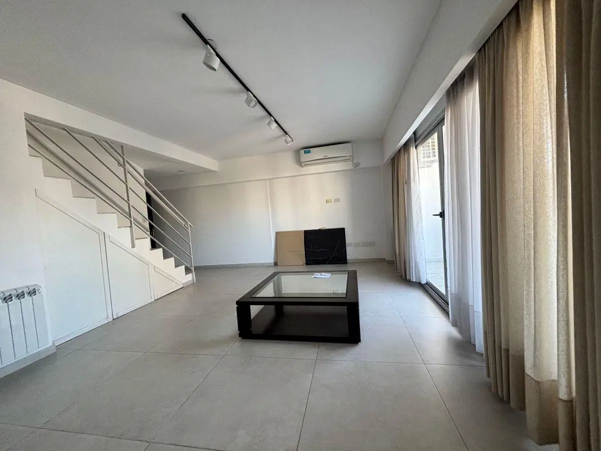 Único Triplex nuevo con gran terraza en Recoleta 4