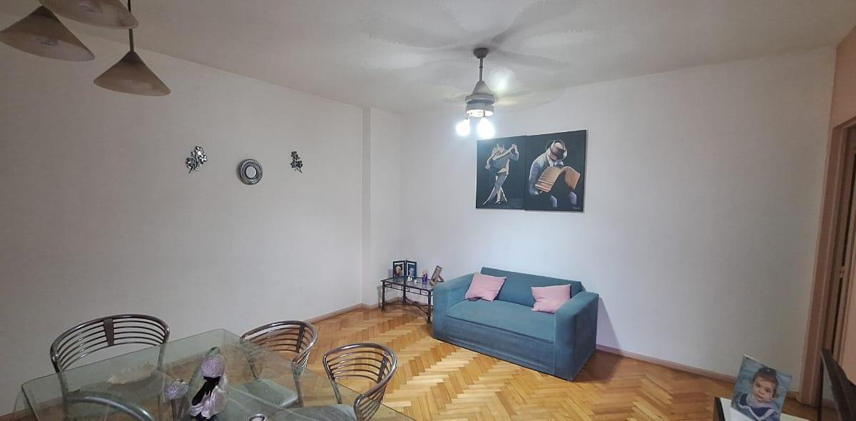 Departamento en Monte Castro 2
